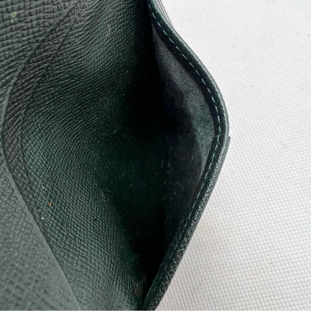 Louis Vuitton LV Taiga Pocket Organizer - Picture 9 of 10